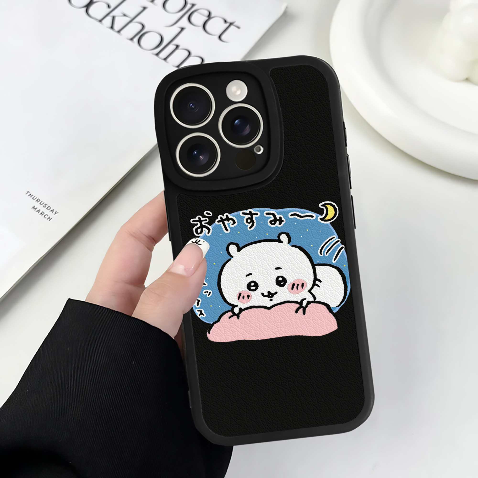 （画像用） ちいかわ ちいかわ Chii-kawa chiikawa 【iPhone 16シリーズ対応】シリコンスマホケース（レザー調） 材質：シリコン
